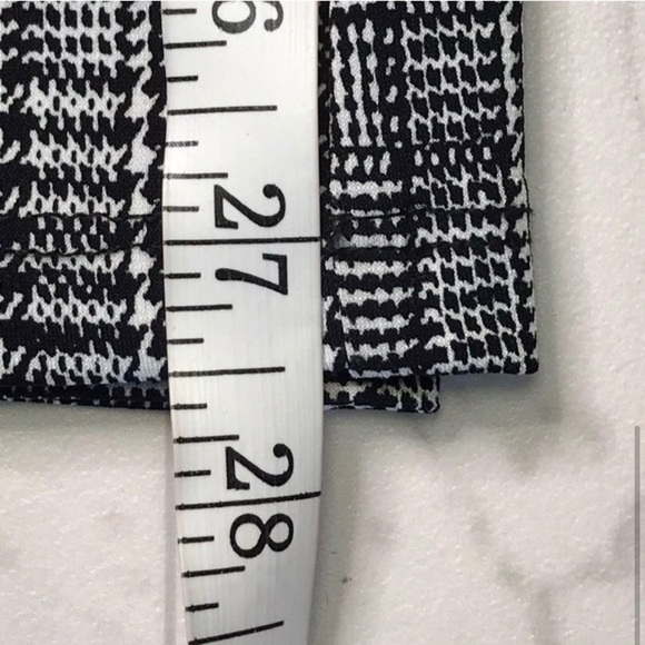 NWT Apt. 9 black houndstooth print pants size XS. Extra small women black white - Picture 4 of 5